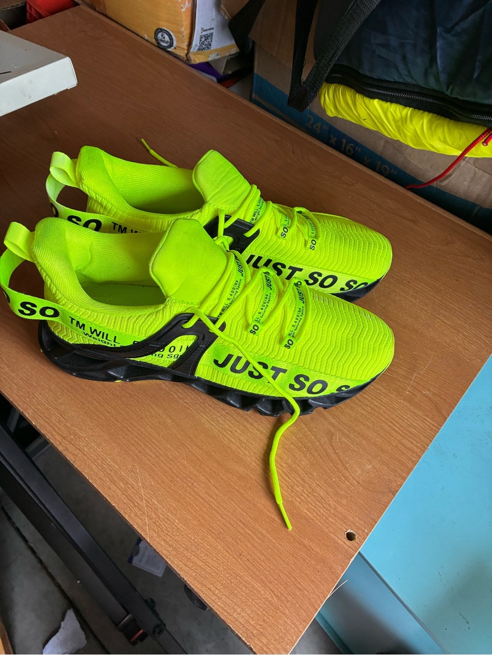 Just So So Mens Blade Running Shoes Neon Green Black Athletic Sneakers Size 10